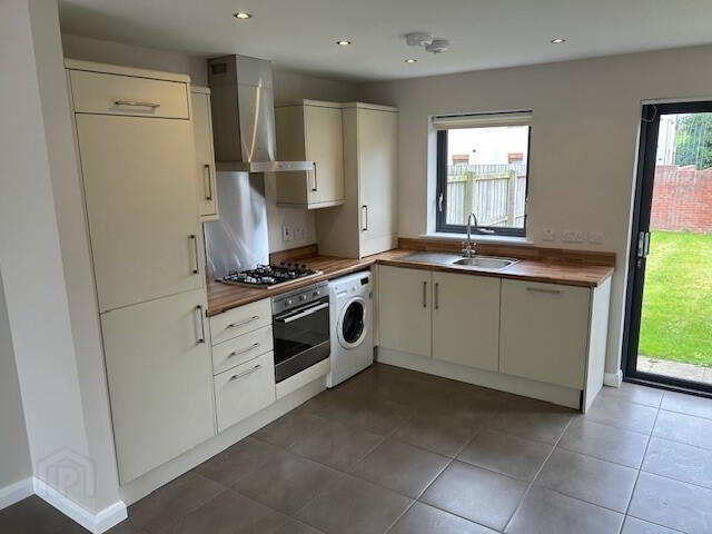 8 Galvally Close 4 of 14