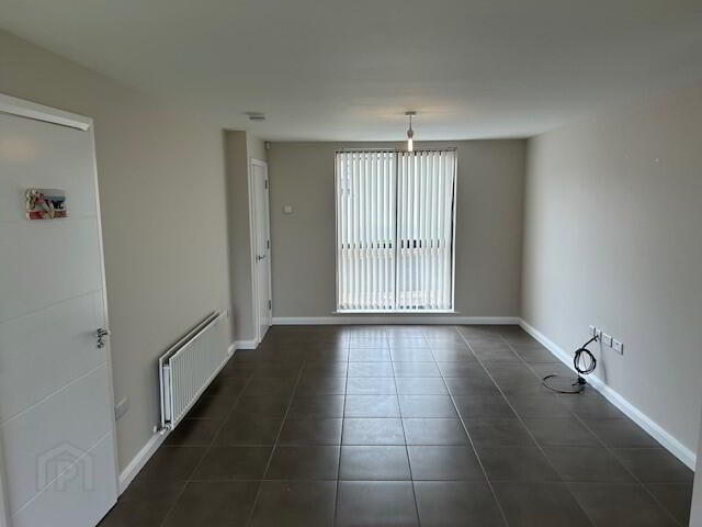 8 Galvally Close 5 of 14