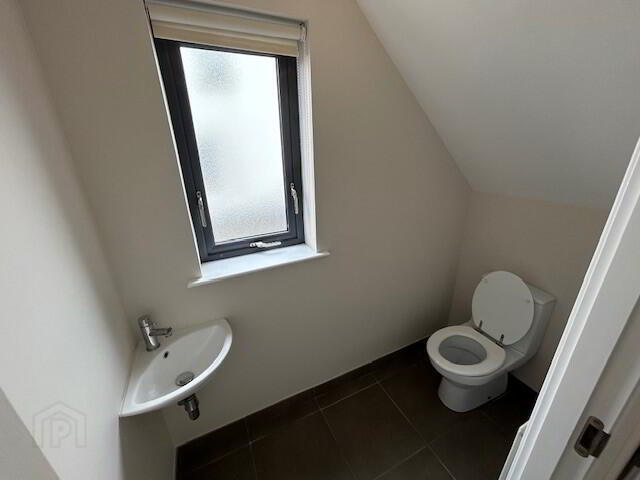8 Galvally Close 8 of 14