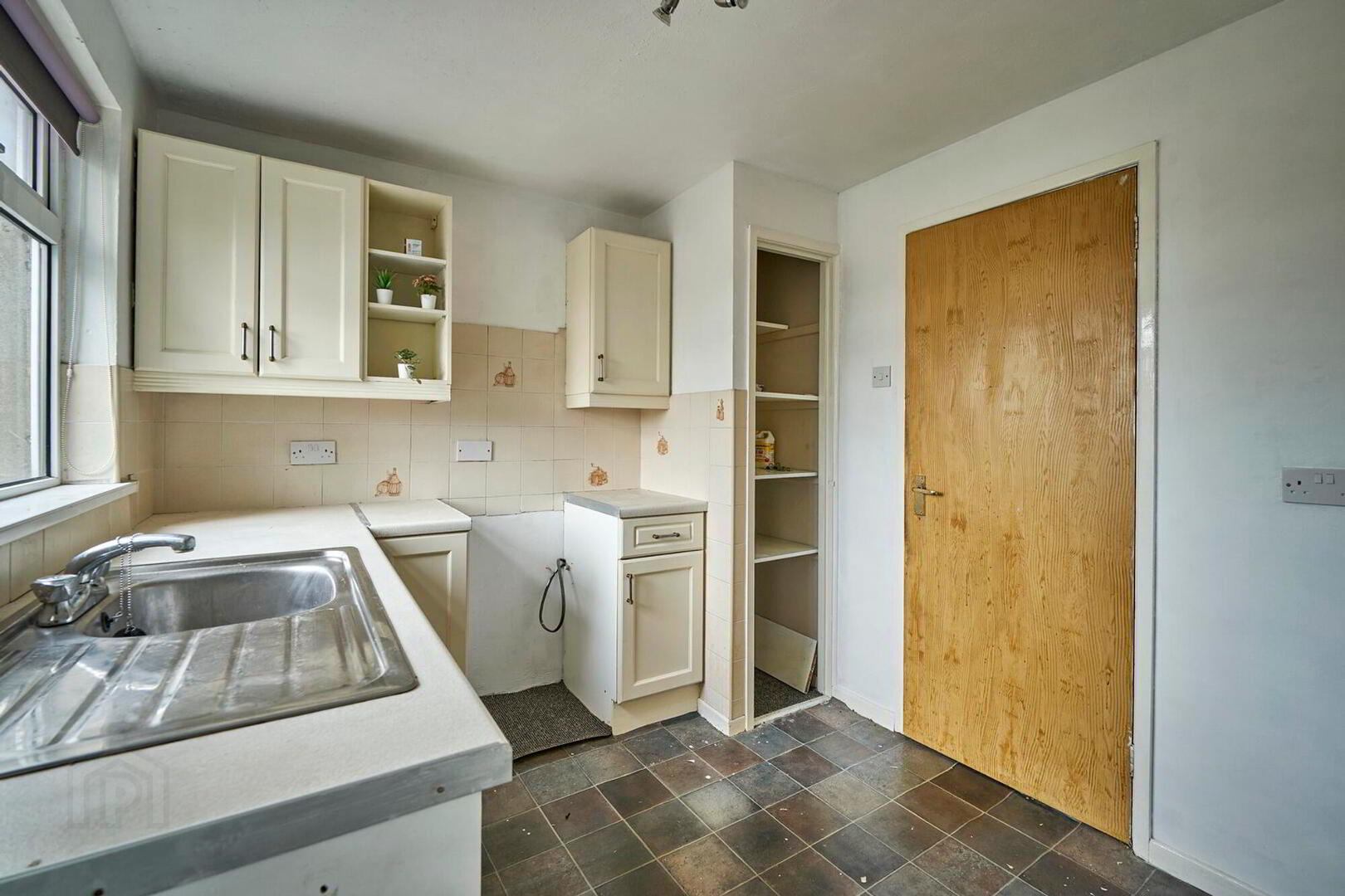 51 Monea Way 8 of 20