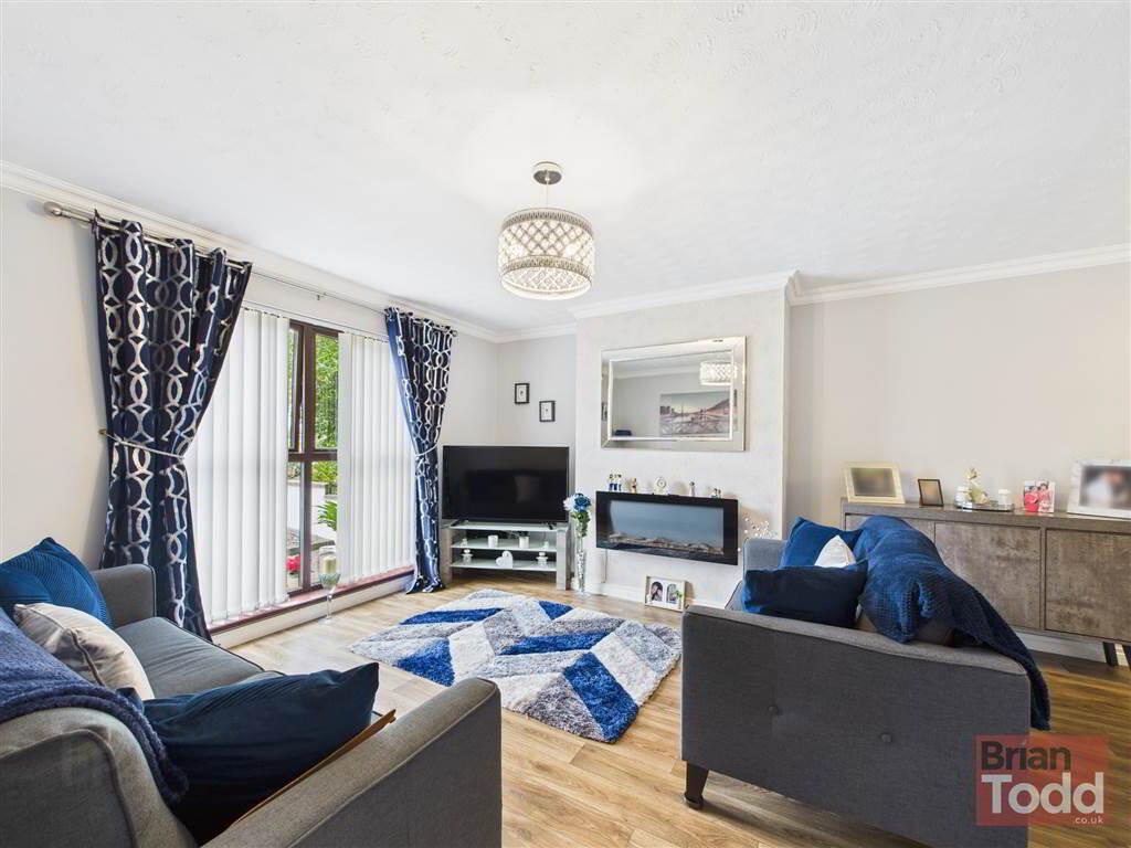 Molyneaux Avenue 2 of 14