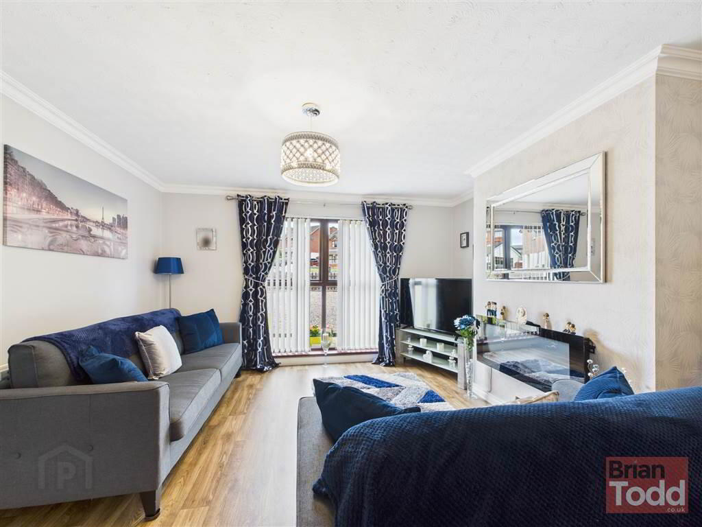 Molyneaux Avenue 3 of 14