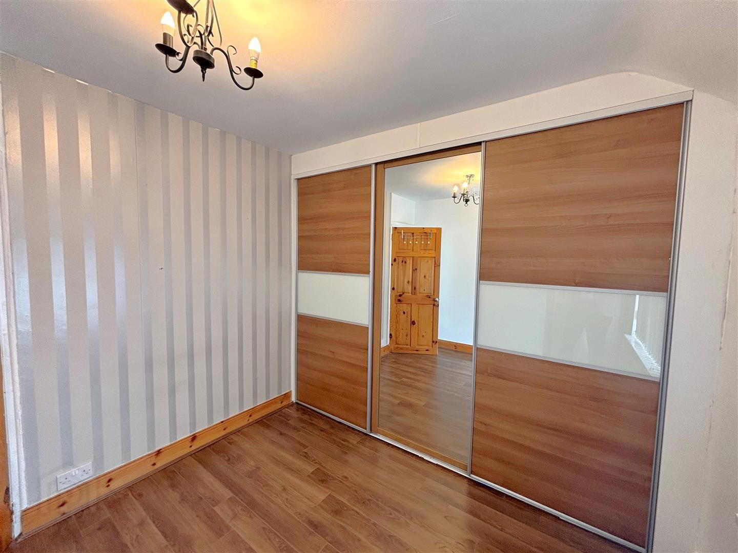 29 Duneden Park 15 of 17