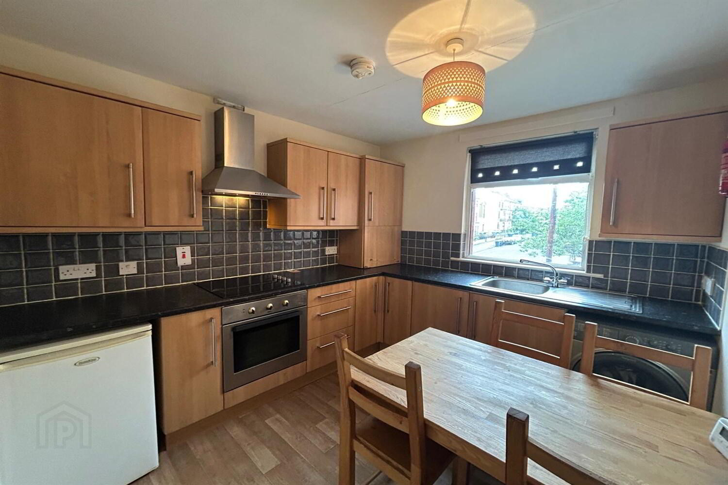 Flat 2, 14 Brookvale Avenue 4 of 4