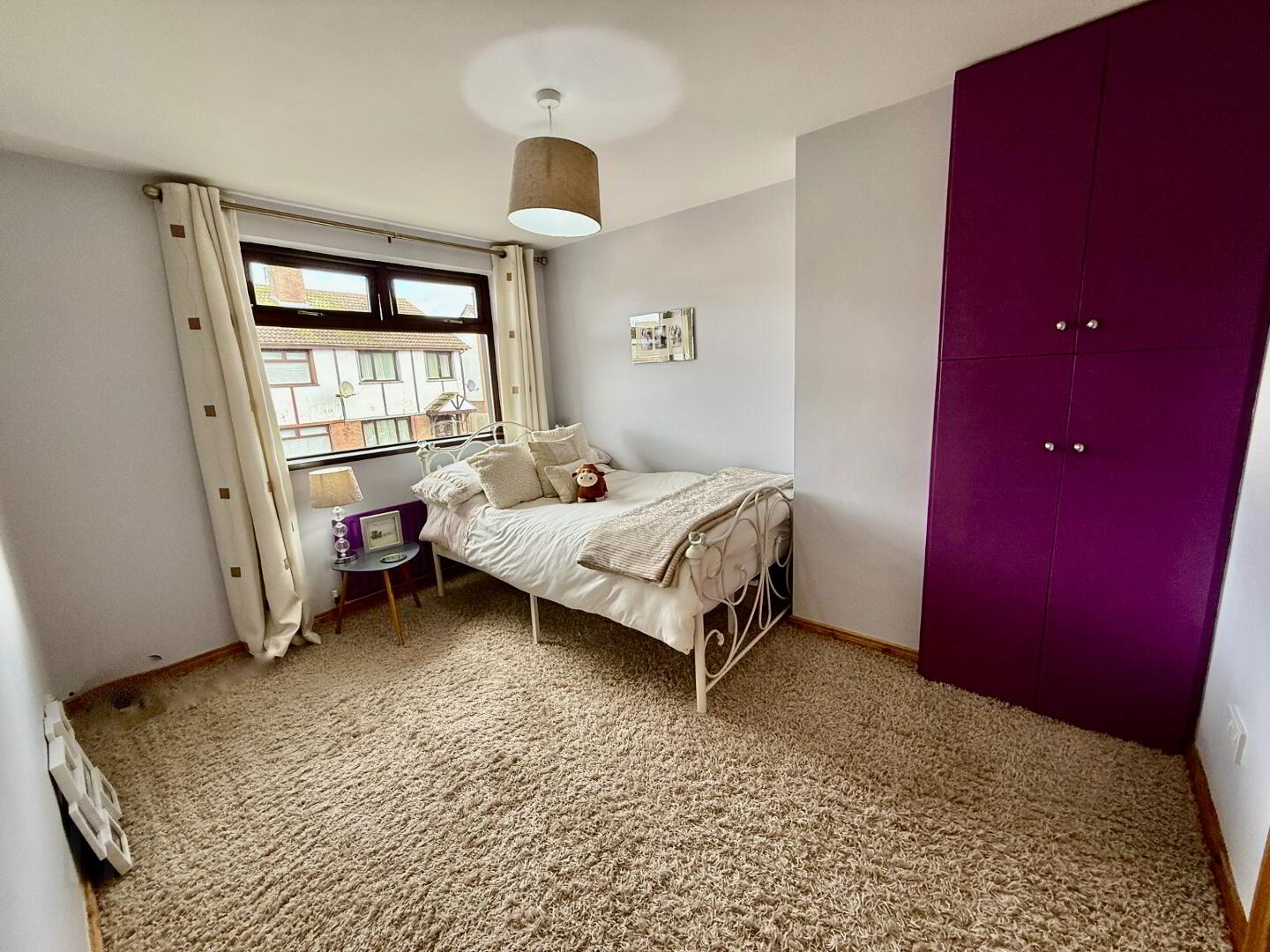 11 Meadowside 23 of 37