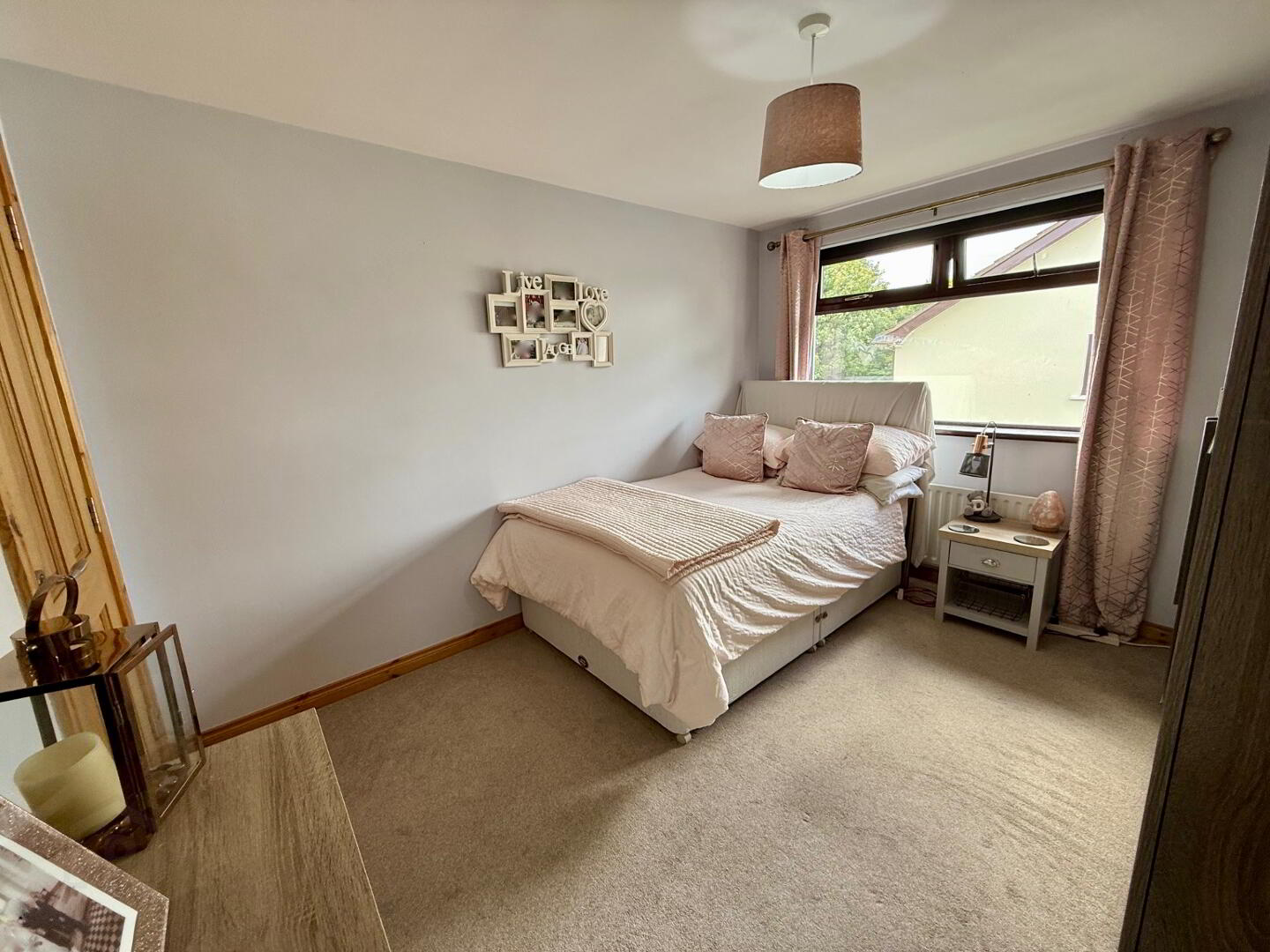 11 Meadowside 20 of 37