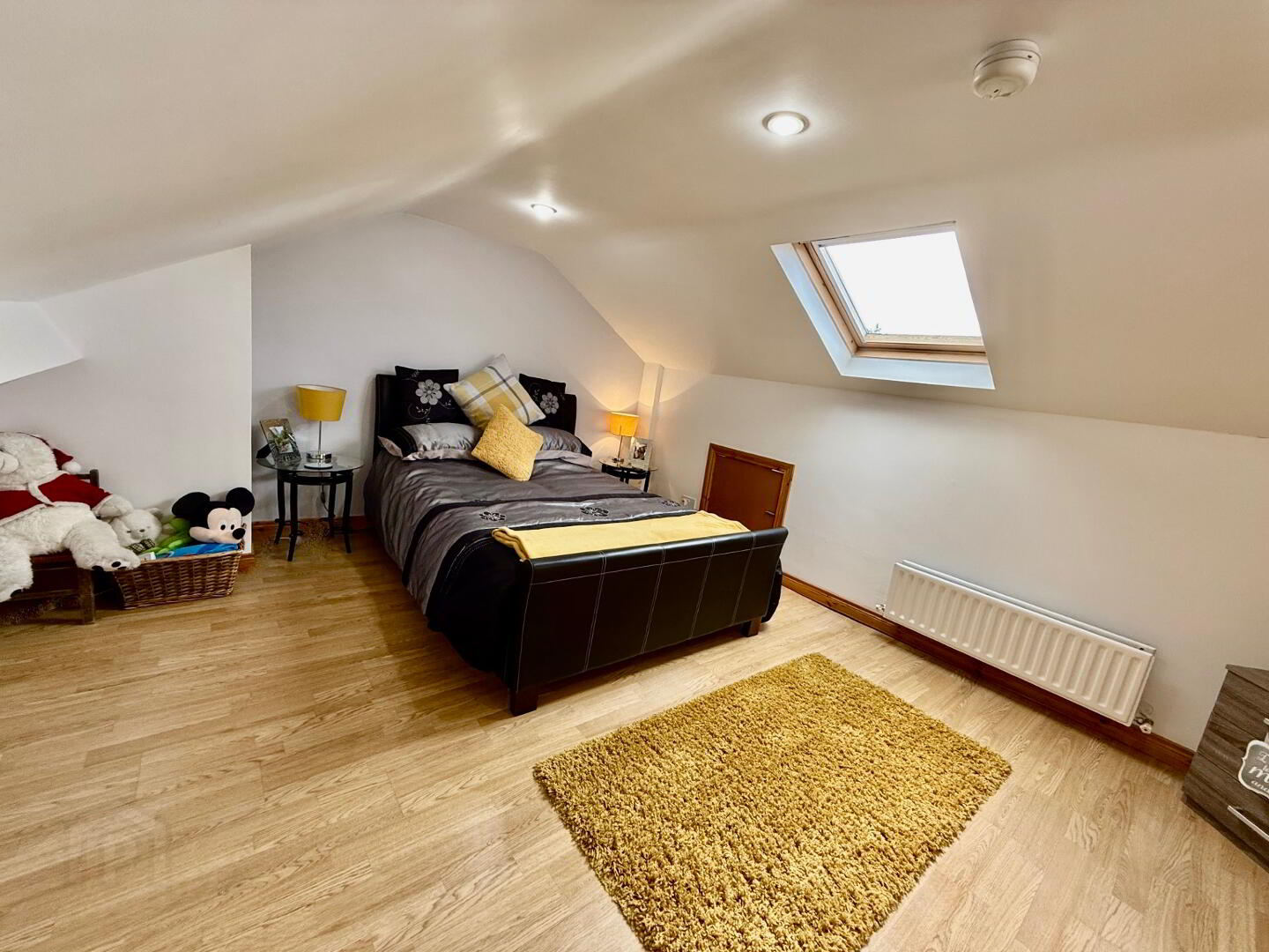 11 Meadowside 17 of 37