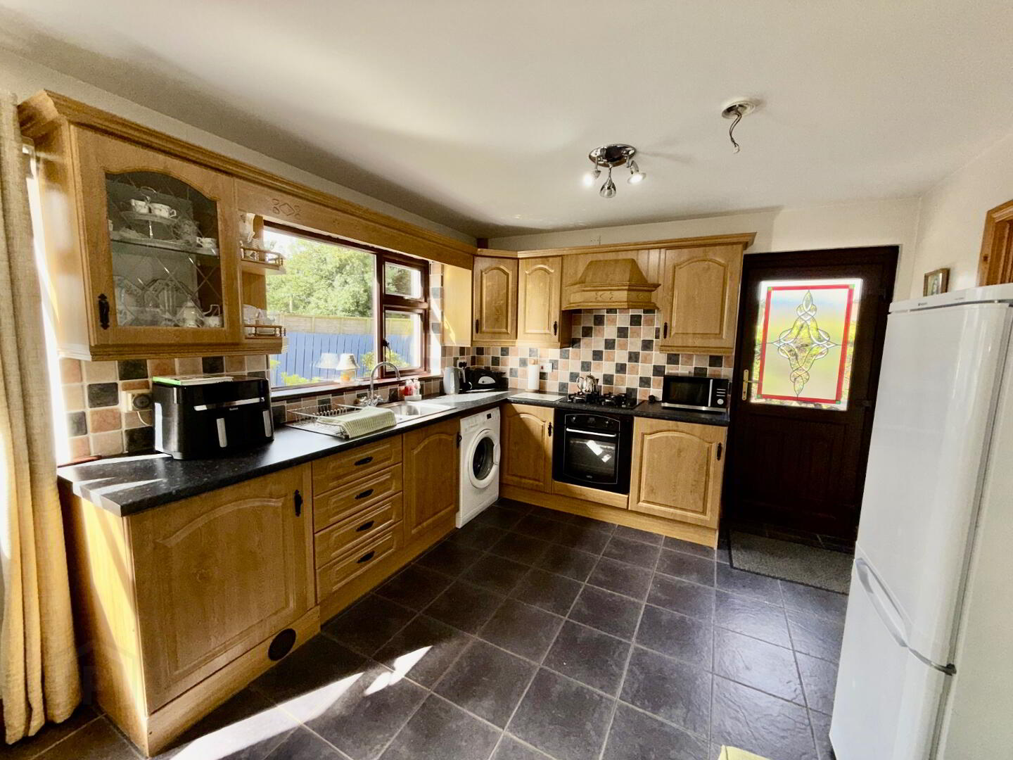 11 Meadowside 7 of 37