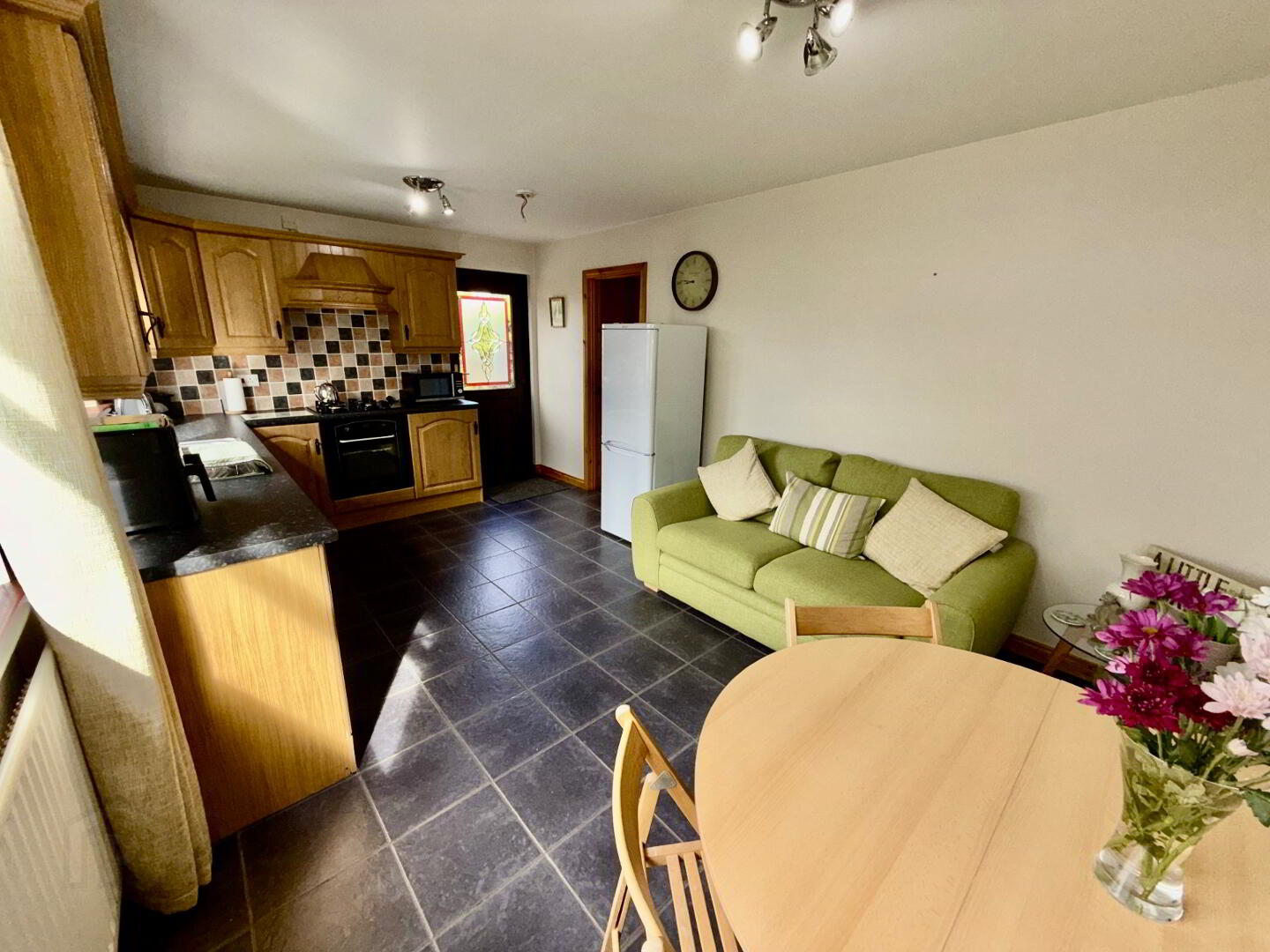 11 Meadowside 9 of 37