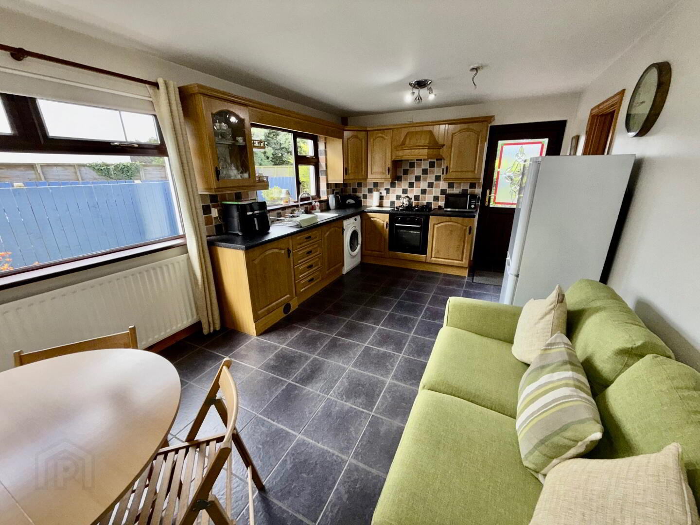 11 Meadowside 8 of 37