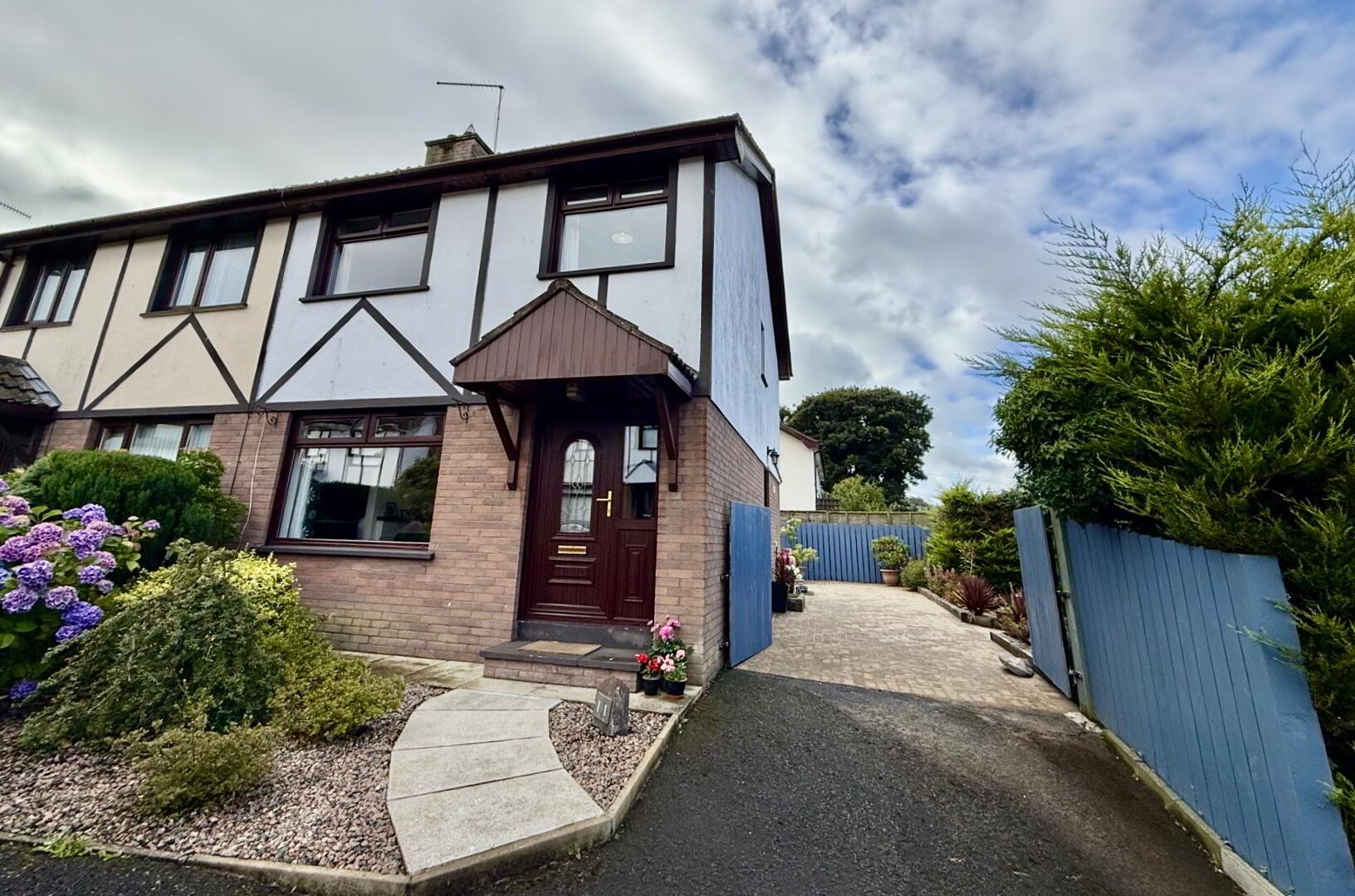11 Meadowside 37 of 37