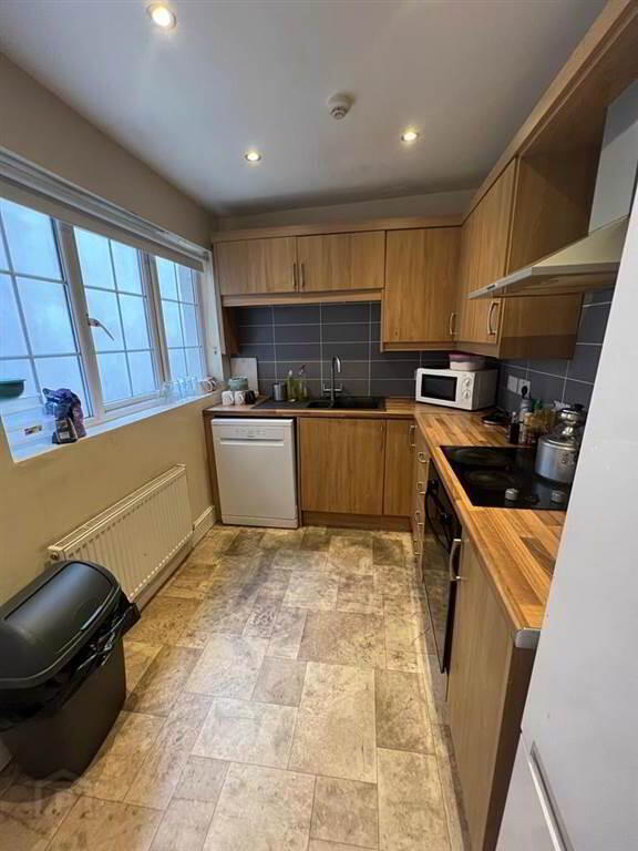 54 Tates Avenue 2 of 7