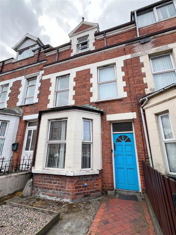 54 Tates Avenue 1 of 7