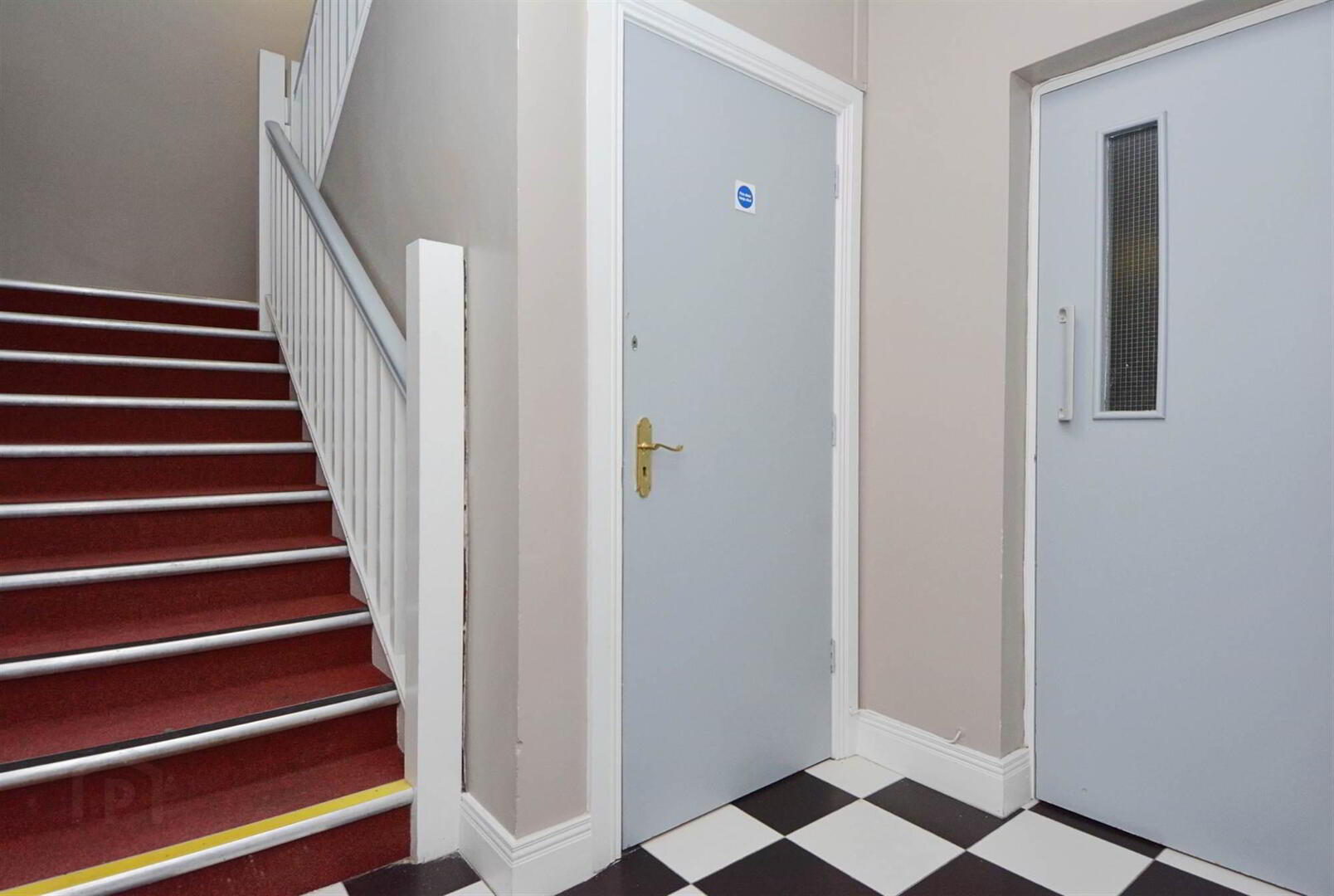 2, 41 Cromwell Road 4 of 16