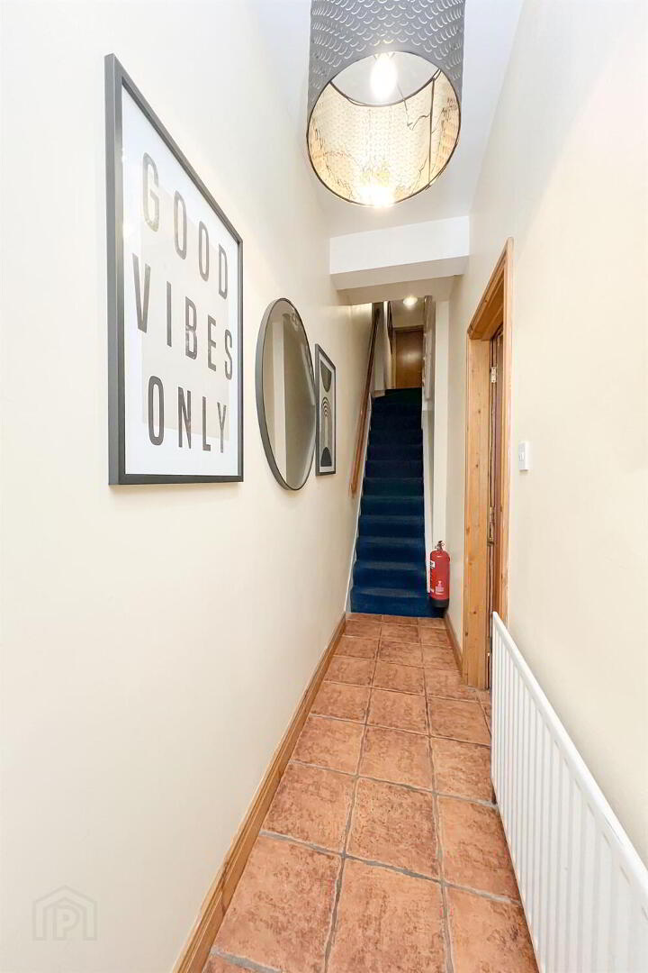 Room 1, 43 Melrose Street 2 of 18