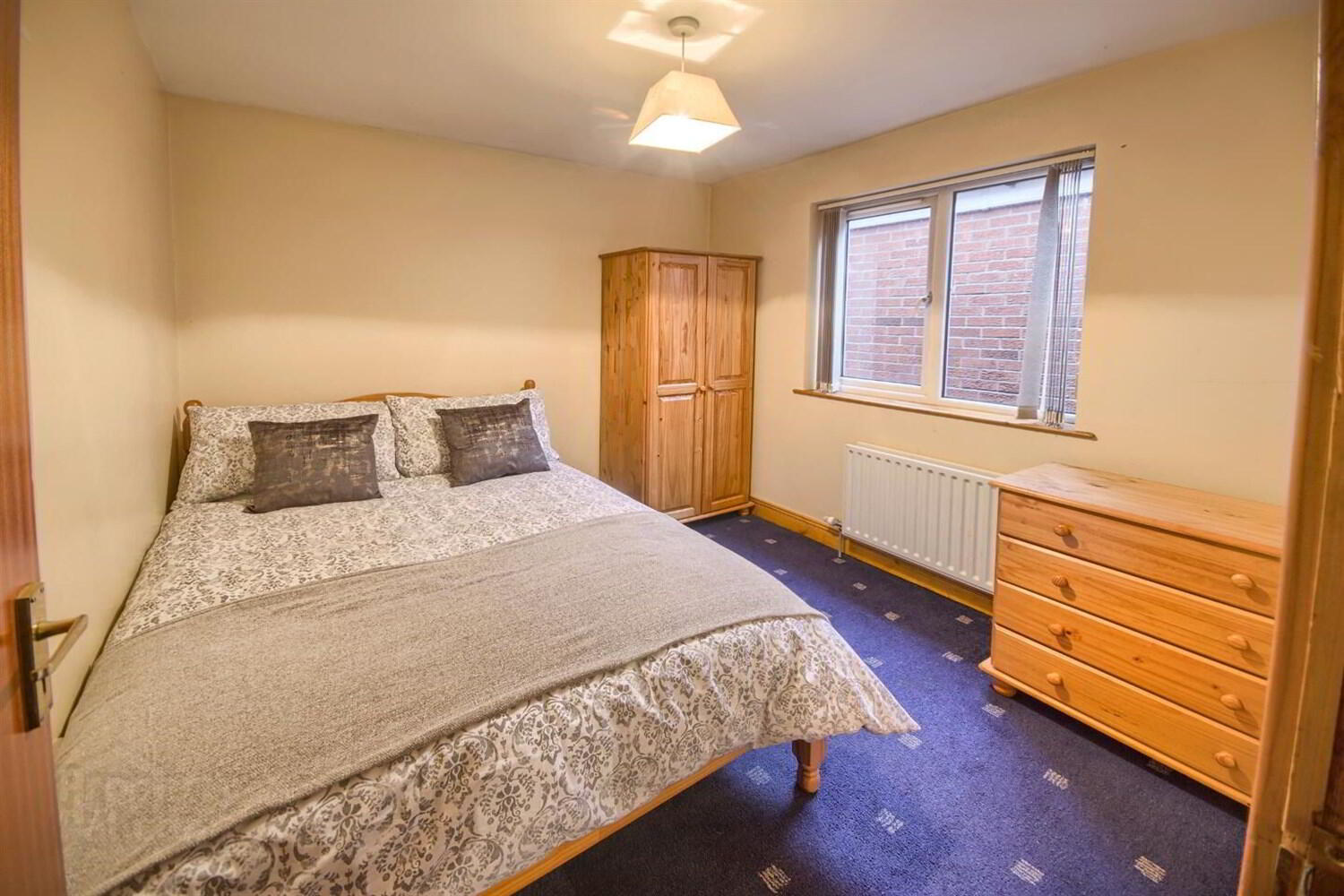 Room 1, 43 Melrose Street 1 of 18