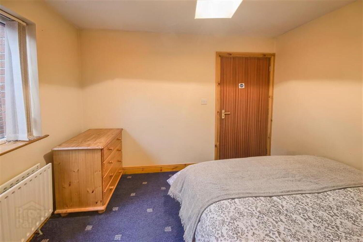 Room 1, 43 Melrose Street 17 of 18