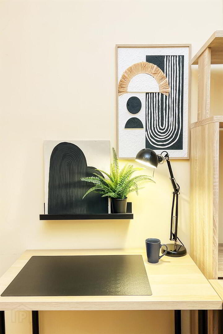 Room 1, 43 Melrose Street 10 of 18