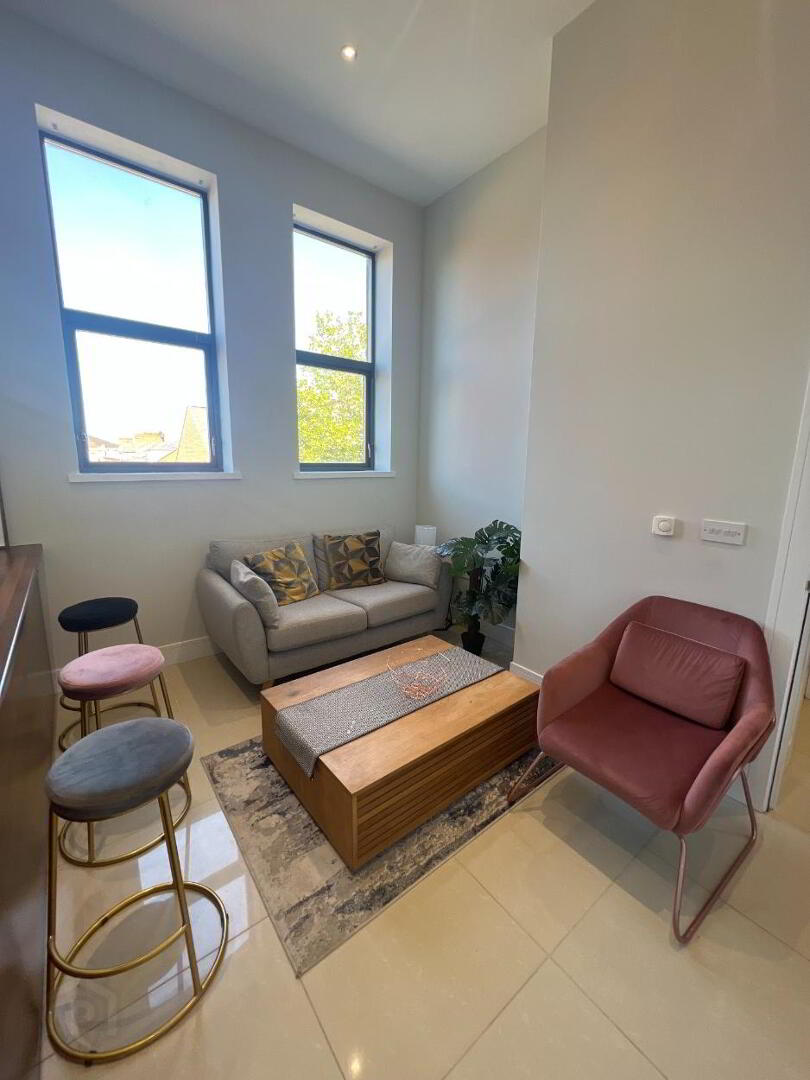 Unit 6, 117 University Street 3 of 11