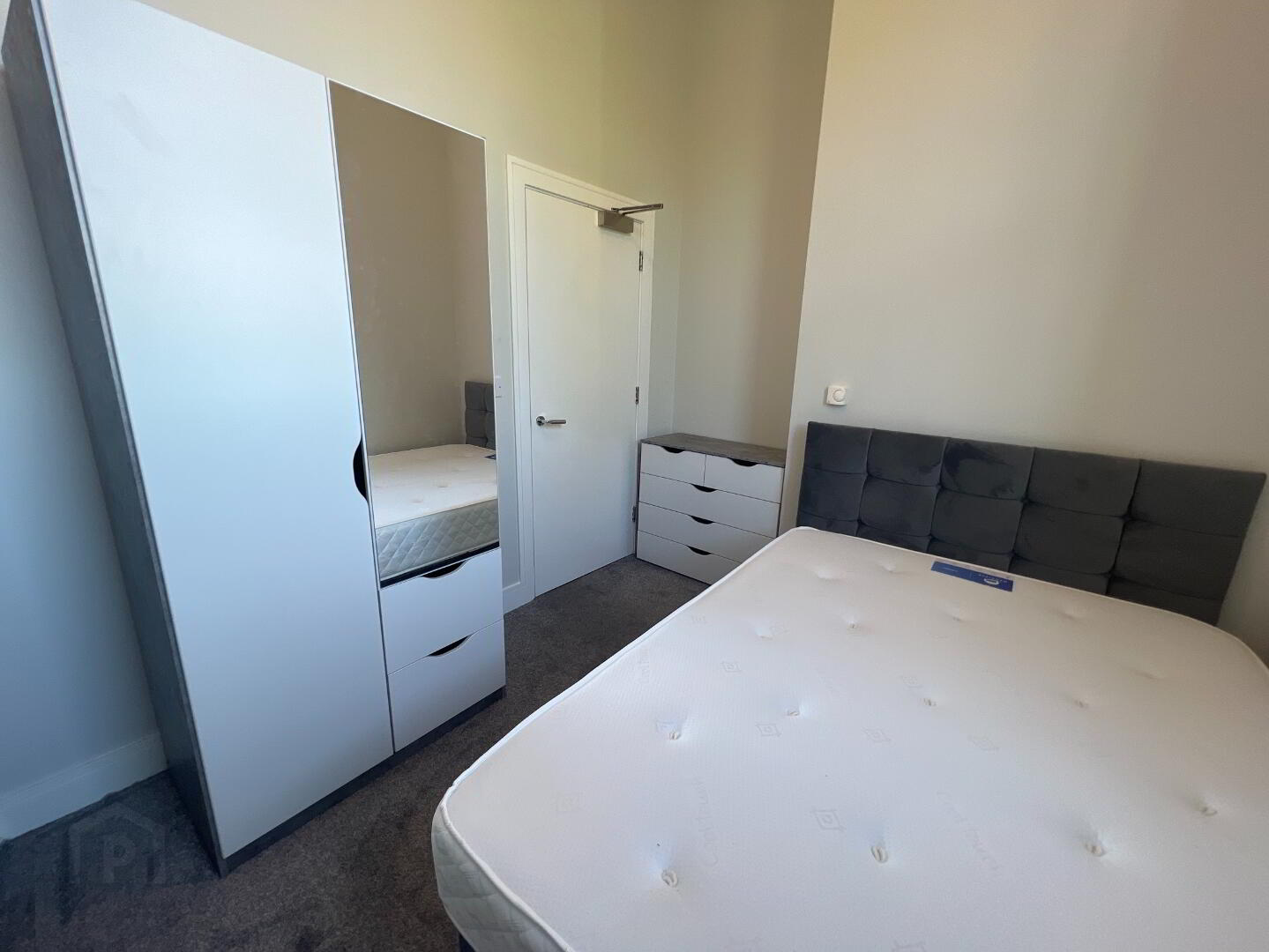 Unit 6, 117 University Street 6 of 11