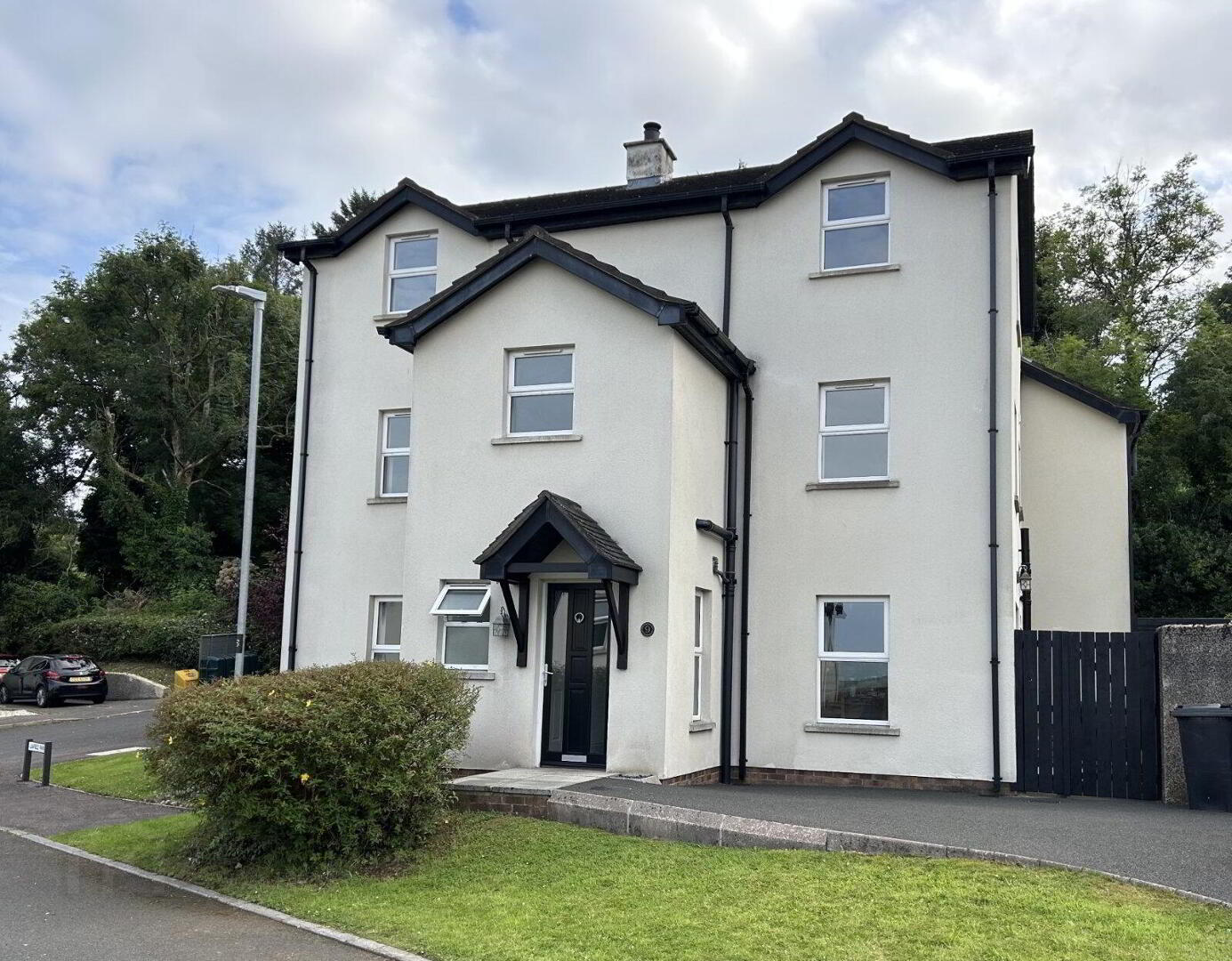 9 Leafield Park 1 of 21