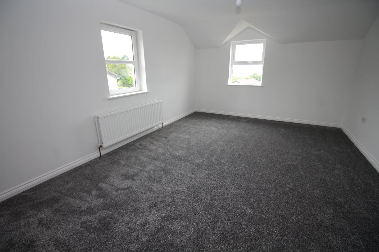 9 Leafield Park 15 of 21