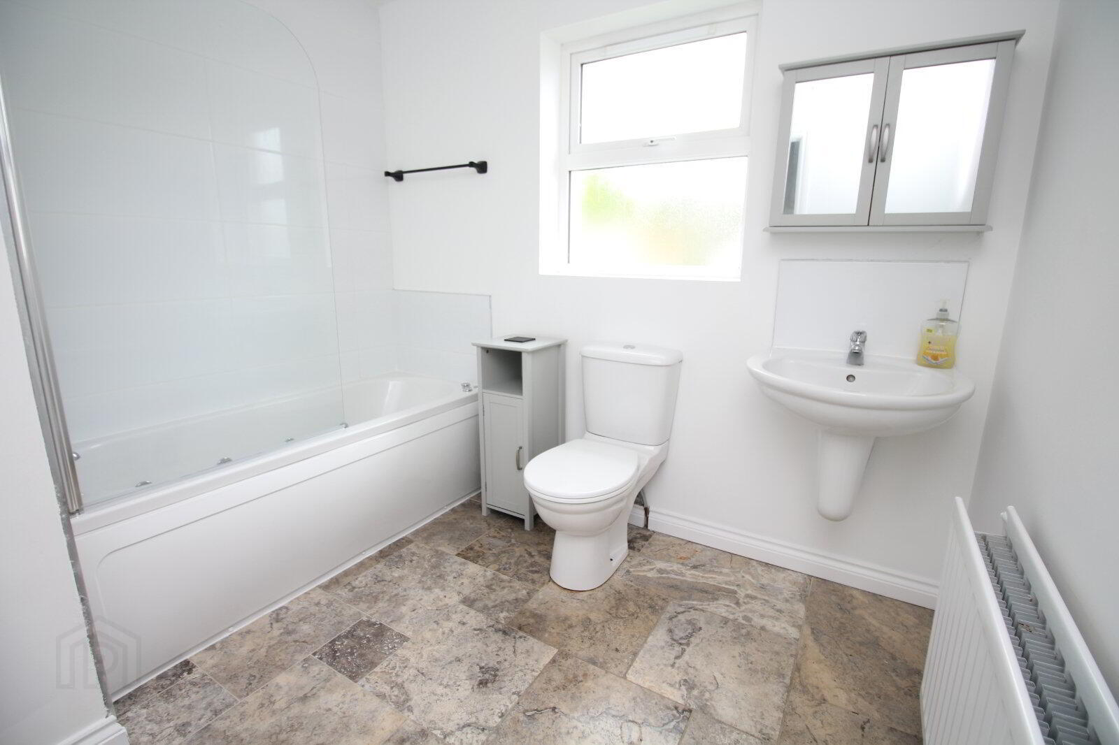 9 Leafield Park 9 of 21