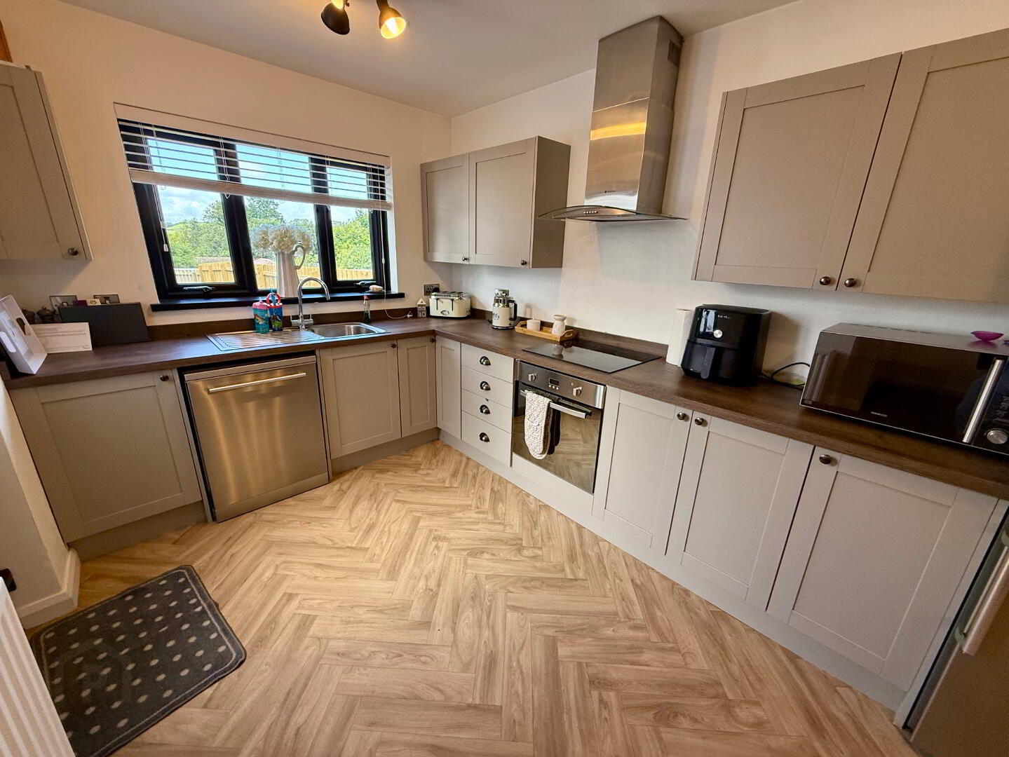 17 Foyle Crescent 7 of 13