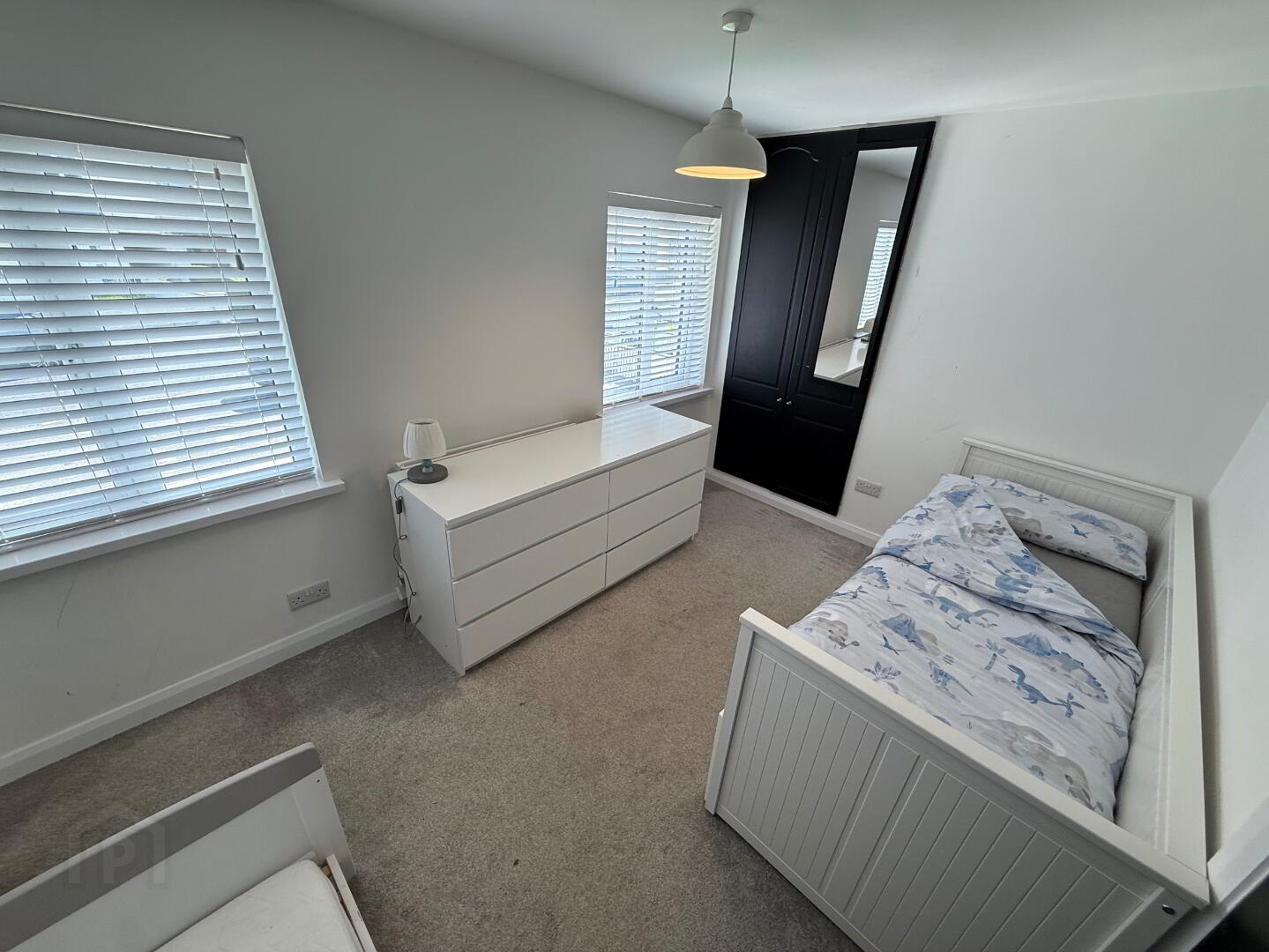 17 Foyle Crescent 9 of 13