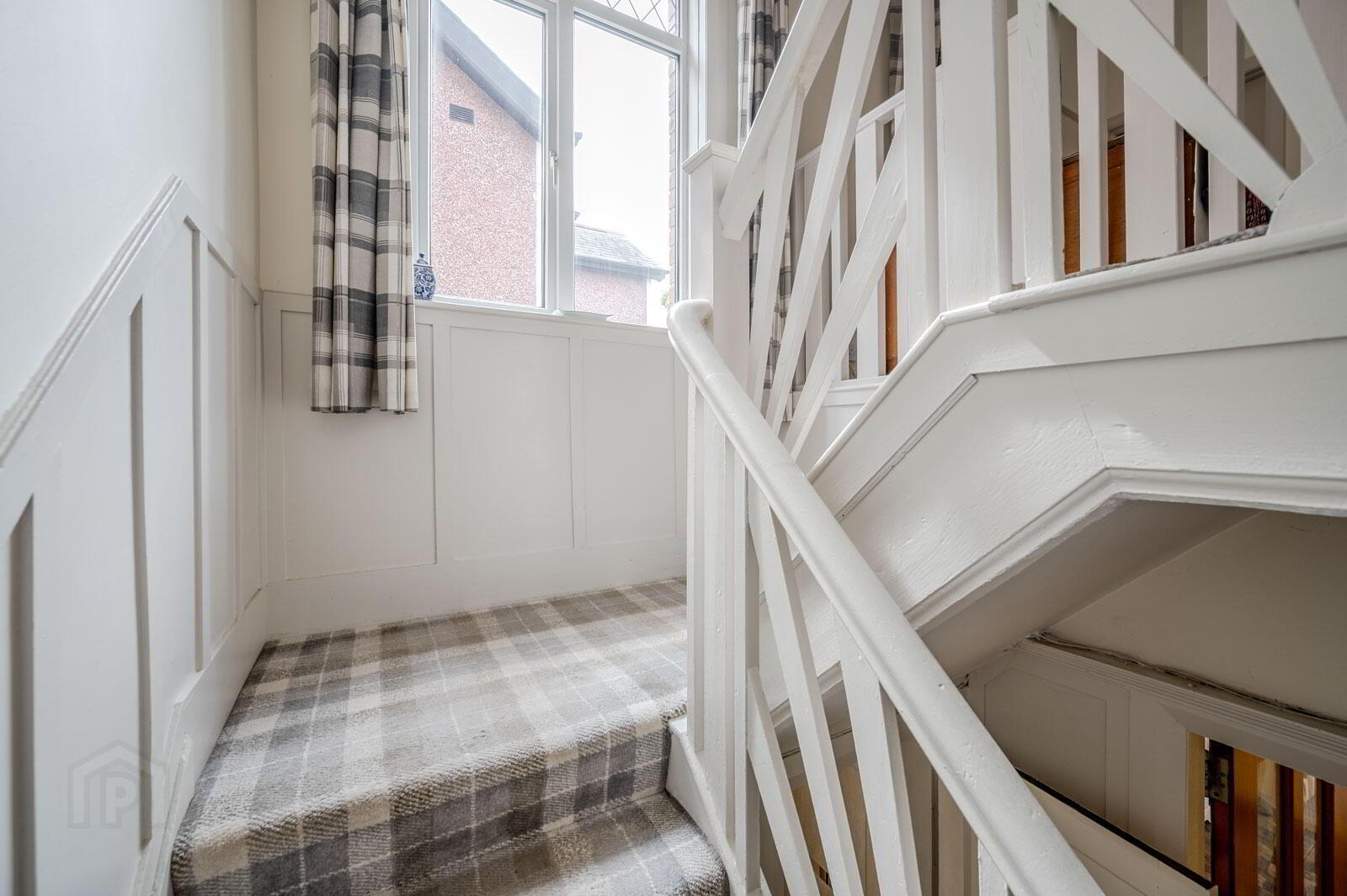 49 Shandon Park 19 of 36