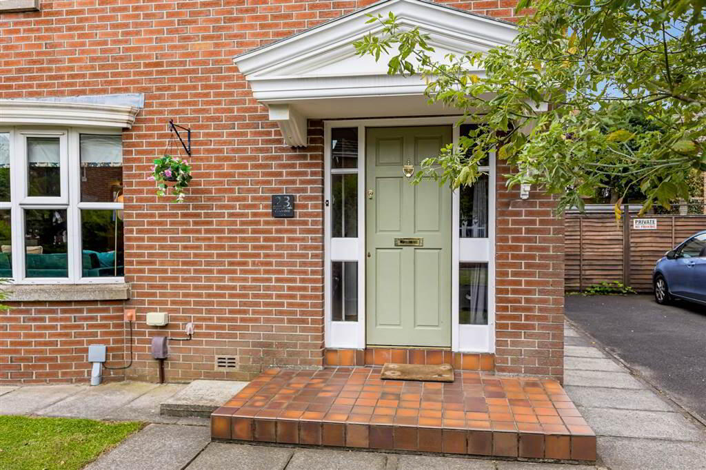 23 Oakwood Park 2 of 28
