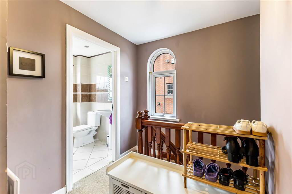 23 Oakwood Park 15 of 28