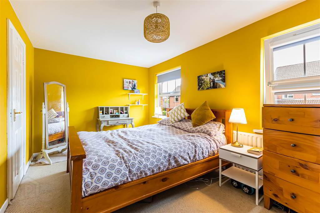 23 Oakwood Park 16 of 28