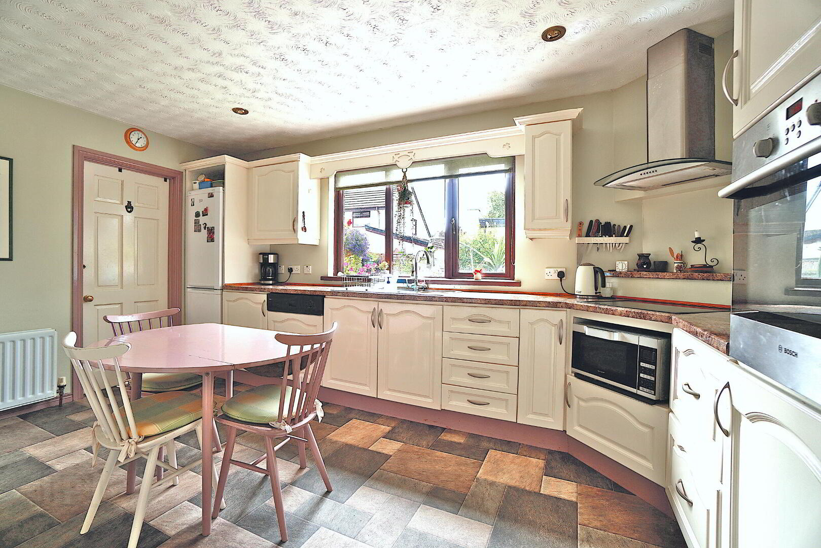 12 Old Manse Road 12 of 27