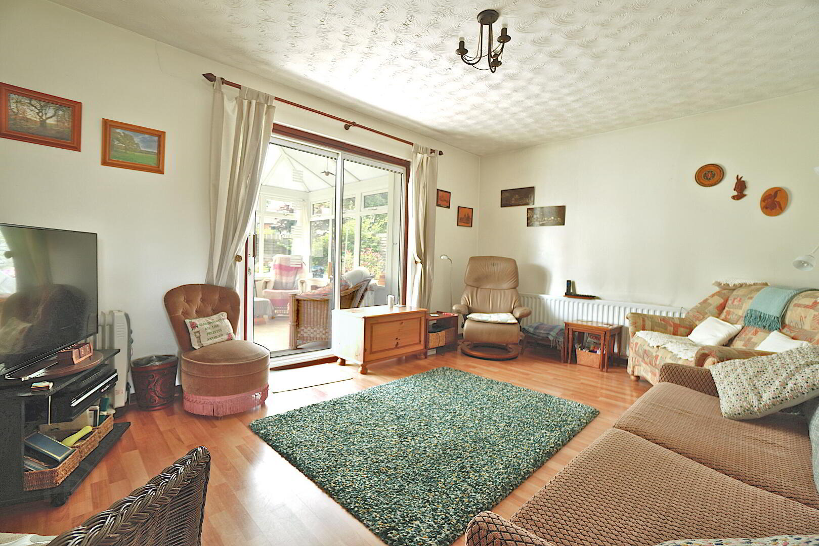 12 Old Manse Road 8 of 27