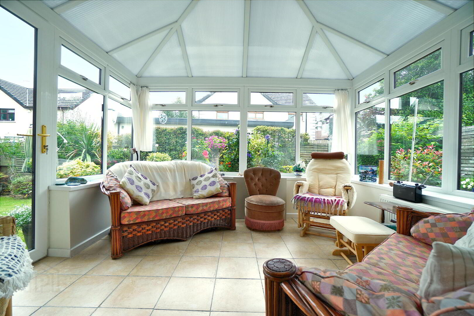 12 Old Manse Road 10 of 27