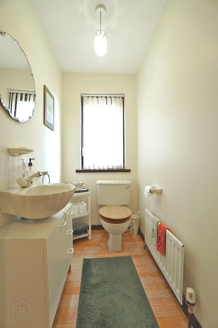 12 Old Manse Road 15 of 27