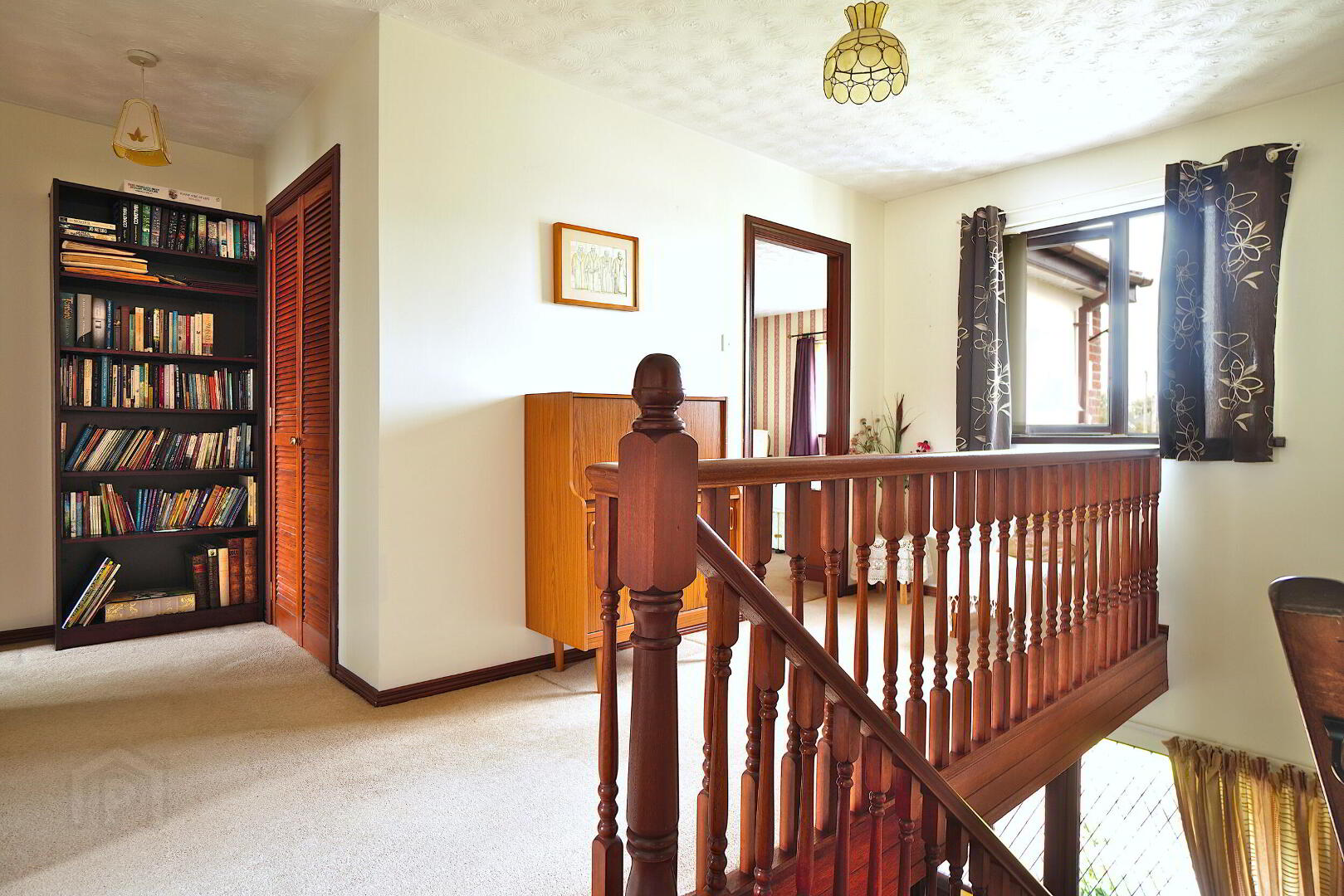 12 Old Manse Road 16 of 27
