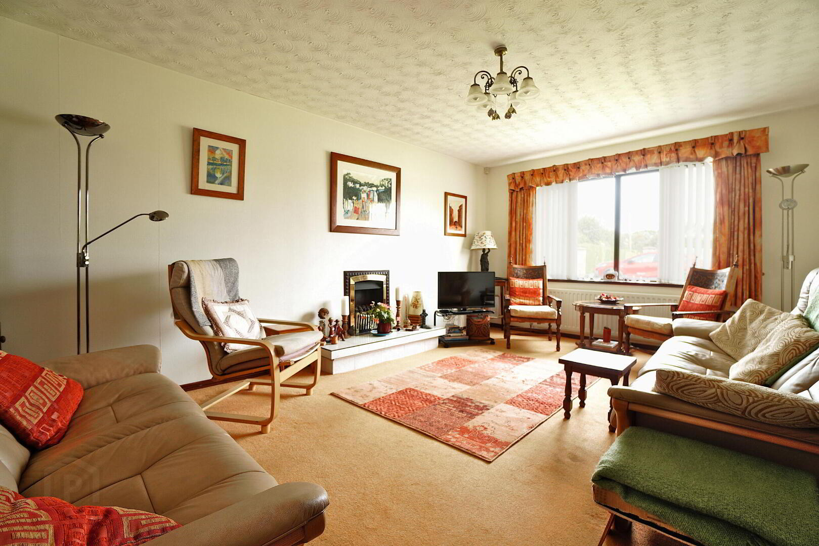 12 Old Manse Road 5 of 27