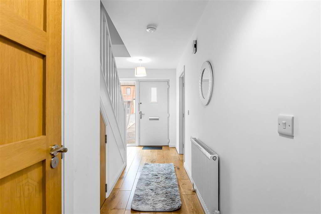 10 St James Place 6 of 30