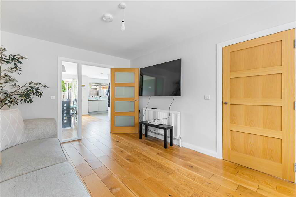 10 St James Place 8 of 30