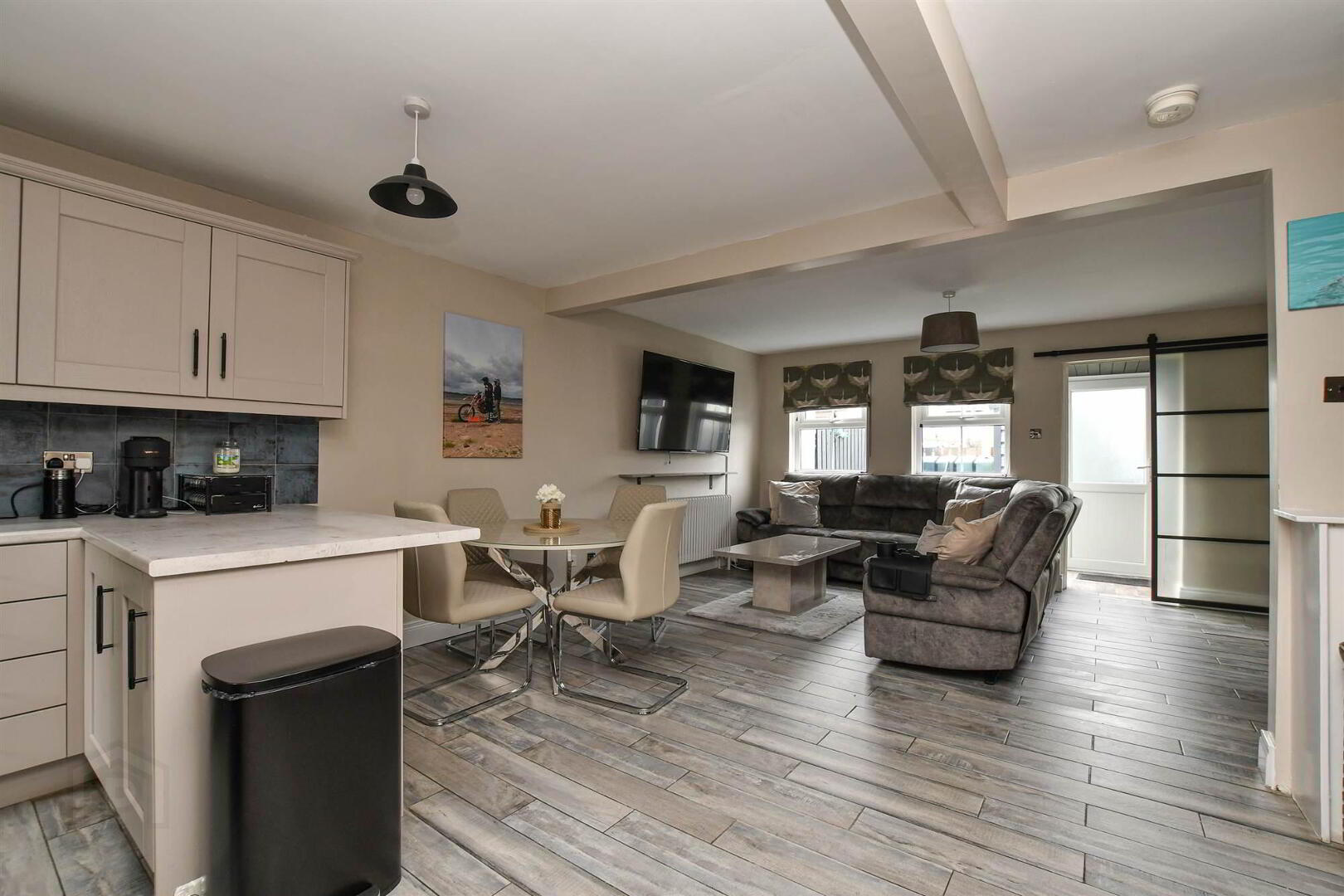 51 Castle Street 5 of 22