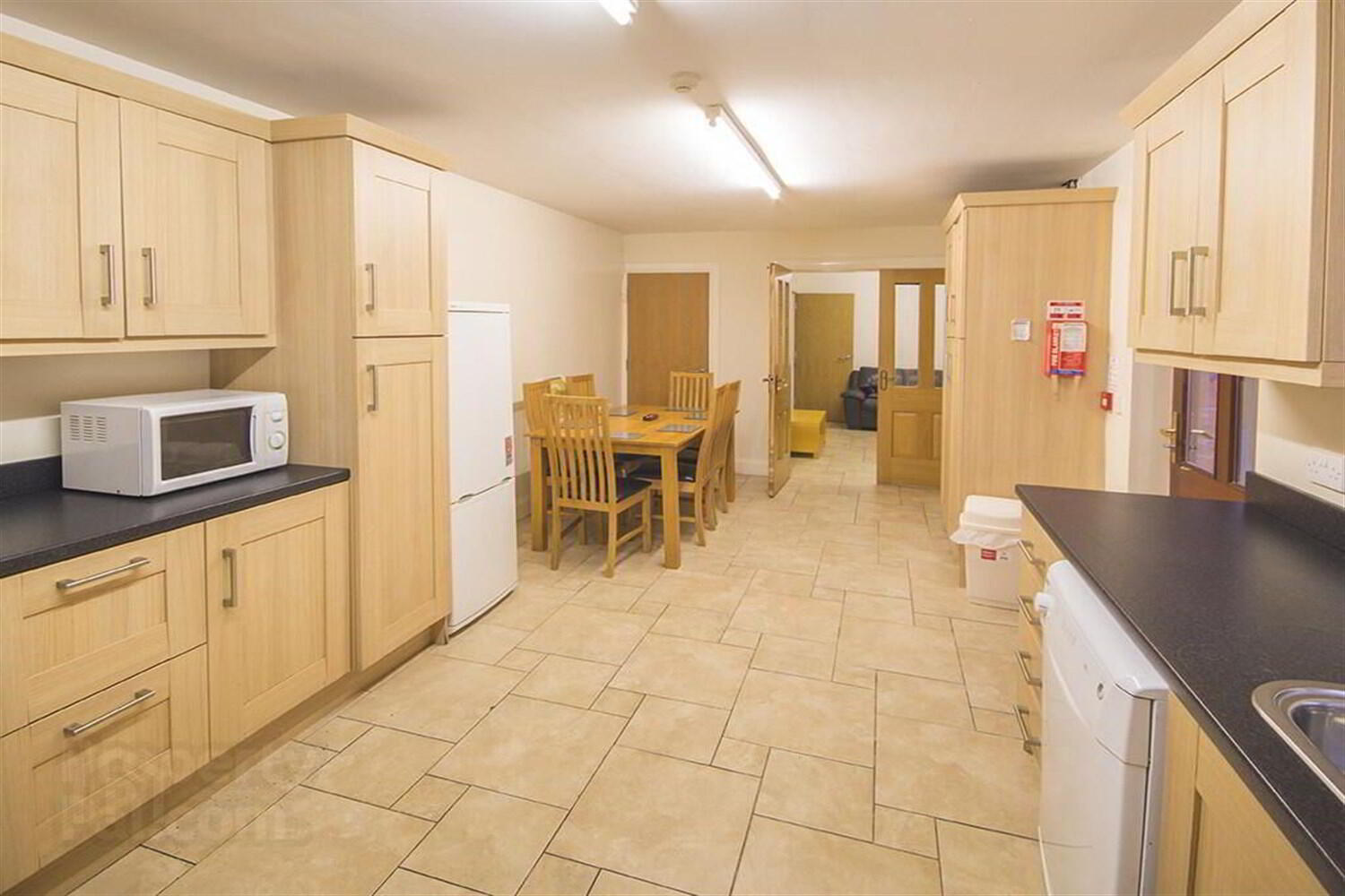 Room 1, 24 Magdala Street 5 of 10