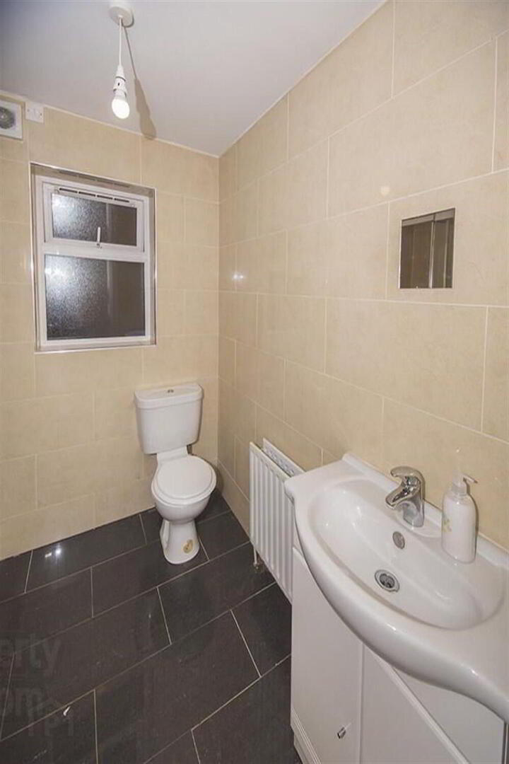 Room 1, 24 Magdala Street 7 of 10
