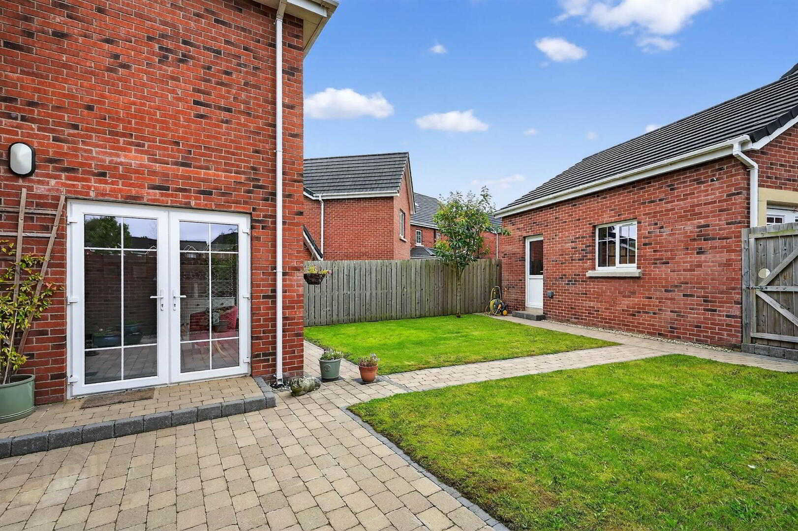 18 Manse Gate 16 of 17
