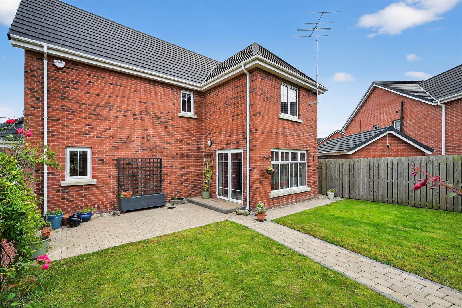 18 Manse Gate 17 of 17