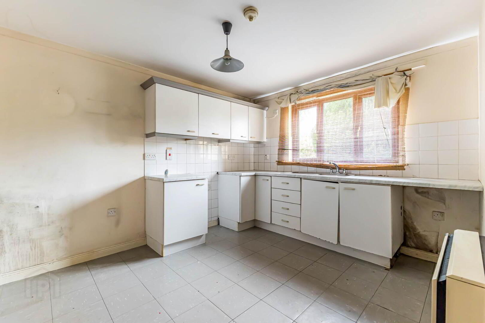 11 Waverley Court 7 of 13