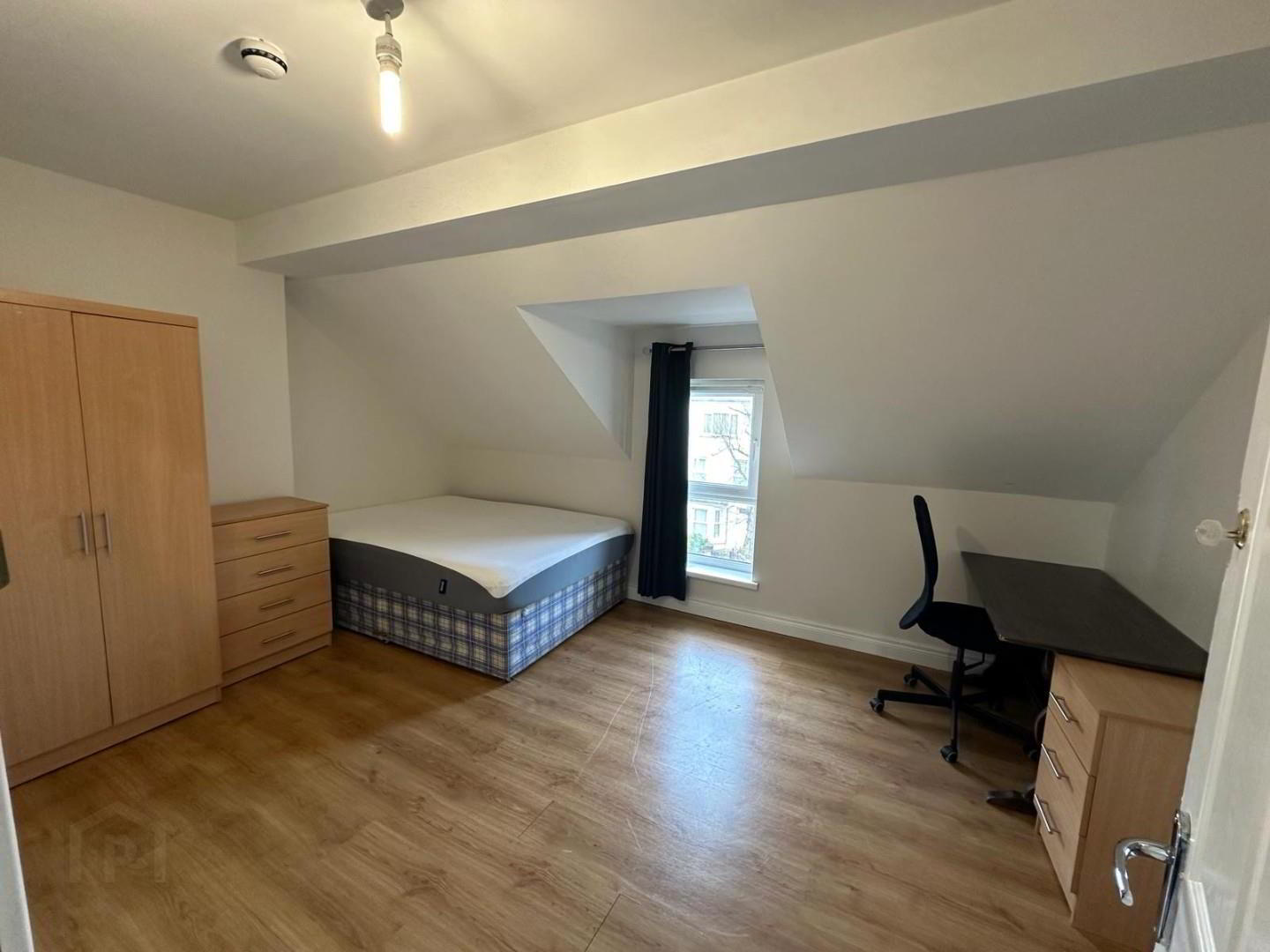 Rooms, 17b Rugby Avenue 6 of 6