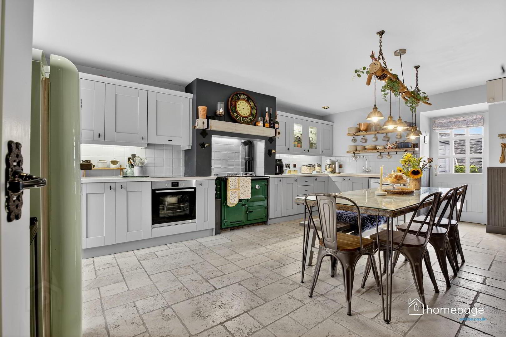 8 Somerset Mews 12 of 39