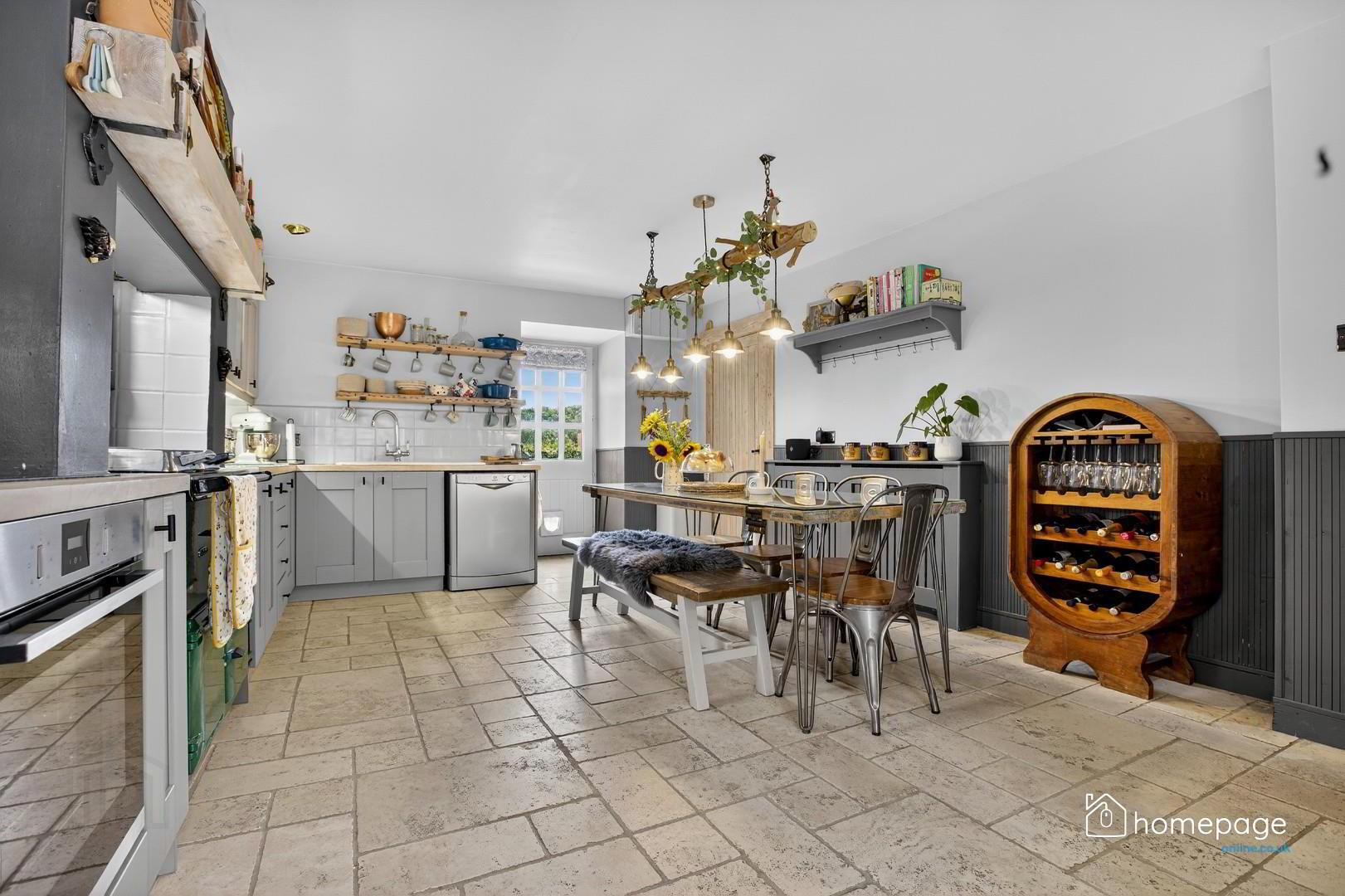 8 Somerset Mews 13 of 39